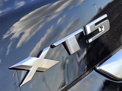 New 2025 Cadillac XT5 Luxury image 11