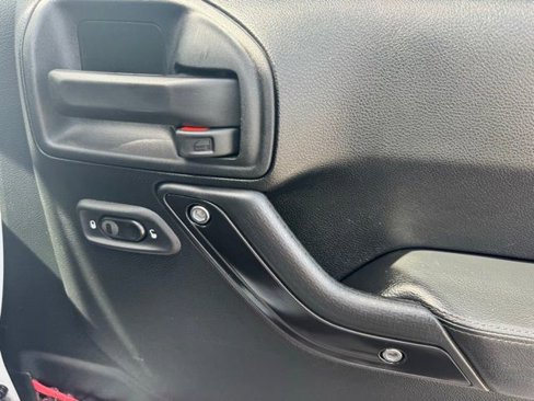 Certified 2017 Jeep Wrangler Unlimited Rubicon image 26