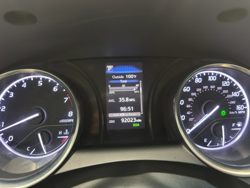 Used 2018 Toyota Camry LE image 21