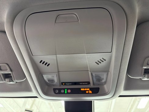 Used 2020 GMC Terrain SLE w/ LPO, Floor Liner Package image 48