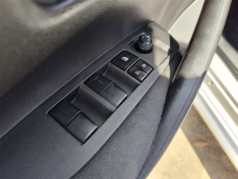 Used 2023 Toyota Corolla LE image 21