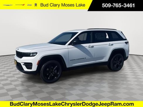 New 2025 Jeep Grand Cherokee Altitude image 1