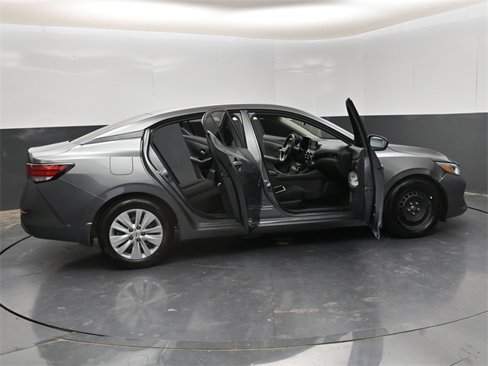 Used 2022 Nissan Sentra S image 32