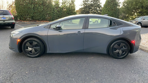 Used 2023 Toyota Prius LE image 10