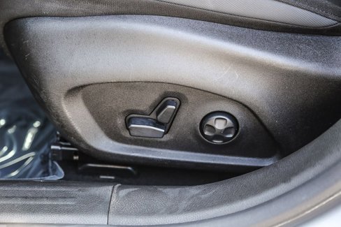 Certified 2020 Jeep Renegade Altitude image 22