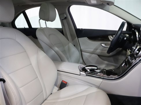 Used 2015 Mercedes-Benz C 300 4MATIC Sedan image 16