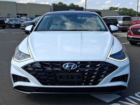 Certified 2023 Hyundai Sonata Limited w/ Preferred Accessory Package image 2