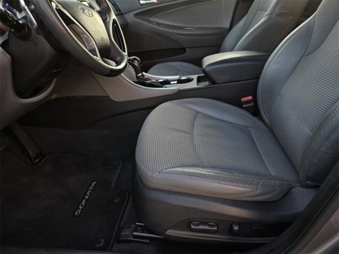 Used 2012 Hyundai Sonata SE w/ Navigation & Sunroof Pkg image 17