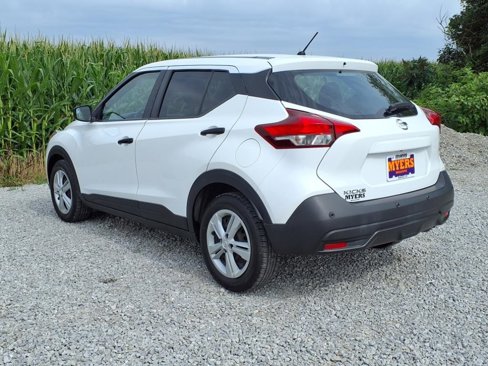 Used 2020 Nissan Kicks S image 29