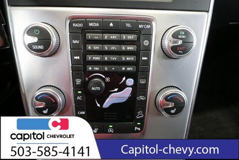 Used 2018 Volvo V60 T5 Cross Country w/ Convenience Package image 19