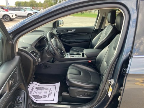 Used 2022 Ford Edge Titanium w/ Equipment Group 301A image 5