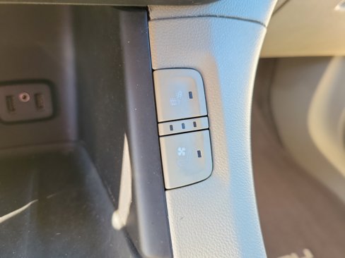 Used 2019 GMC Acadia Denali image 29