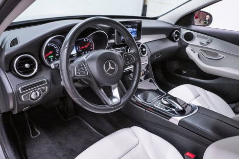 Used 2015 Mercedes-Benz C 300 Sedan image 2