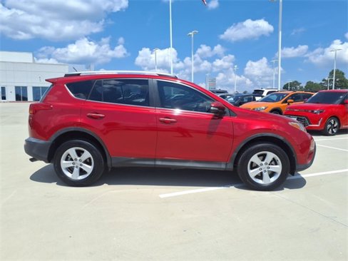 Used 2013 Toyota RAV4 XLE image 10