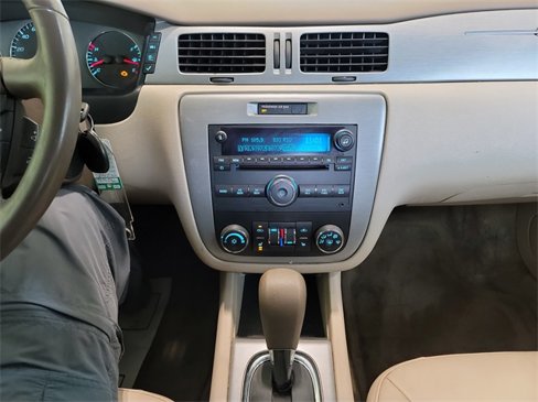 Used 2008 Chevrolet Impala LT w/ Luxury Edition Package image 15