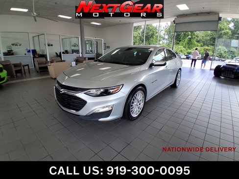 Used 2021 Chevrolet Malibu RS image 1
