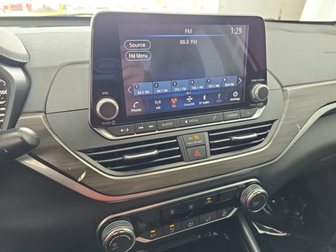 Used 2023 Nissan Altima 2.5 SV image 19