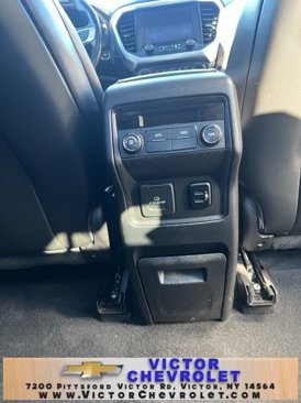 Used 2018 GMC Acadia SLT image 25