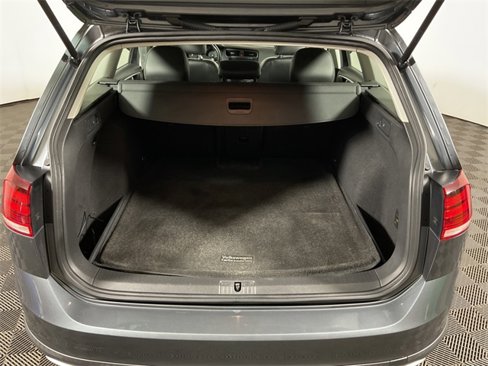 Used 2019 Volkswagen Golf Alltrack S image 14