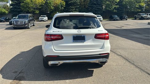 Used 2019 Mercedes-Benz GLC 300 4MATIC image 5