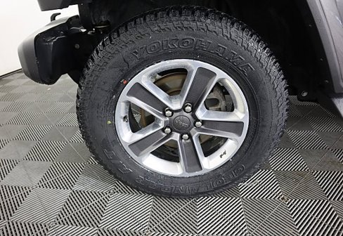 Used 2019 Jeep Wrangler Unlimited Sahara image 16