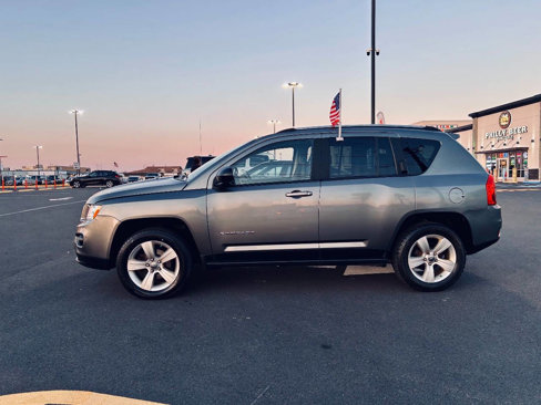 Used 2012 Jeep Compass Sport image 3