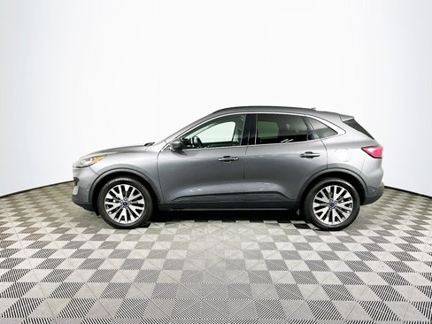 Used 2021 Ford Escape Titanium image 4