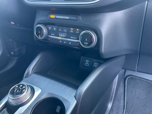 Certified 2022 Ford Escape SE w/ SE Sport Appearance Package image 69