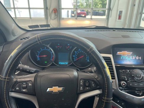 Used 2014 Chevrolet Cruze LT image 11