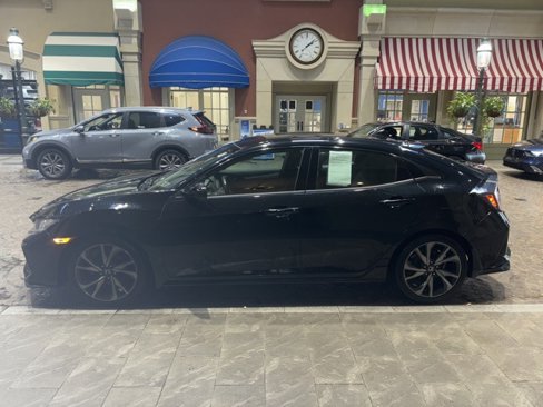 Used 2018 Honda Civic Sport image 7