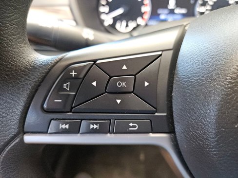 Used 2023 Nissan Altima 2.5 SV image 18