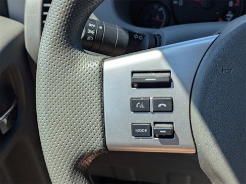 Used 2016 Nissan Frontier SV image 24