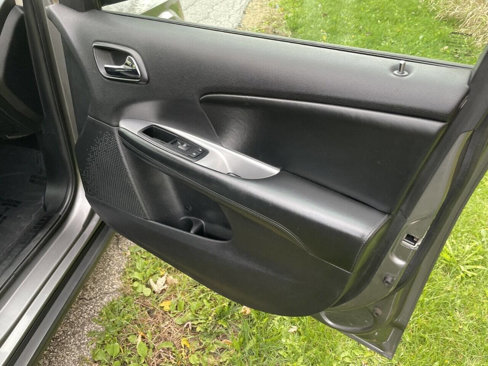 Used 2013 Dodge Journey American Value Package w/ Flexible Seating Group image 9