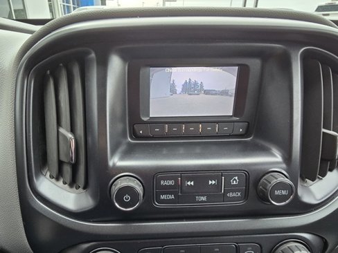Used 2015 Chevrolet Colorado W/T image 9