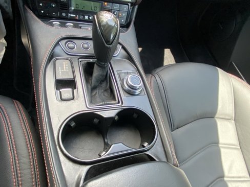 Used 2018 Maserati GranTurismo Sport image 32