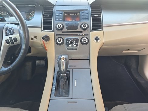 Used 2013 Ford Taurus SEL image 24