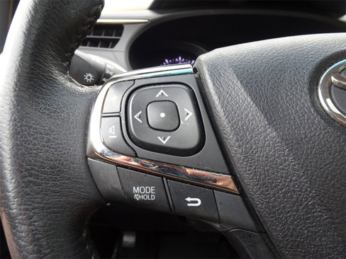Used 2018 Toyota Avalon XLE Premium image 21