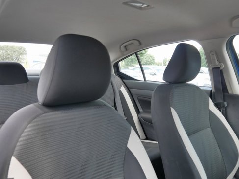 Used 2021 Nissan Versa SV image 14