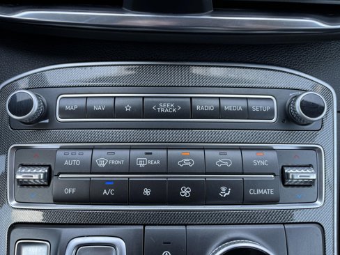 Used 2023 Hyundai Santa Fe SEL image 13