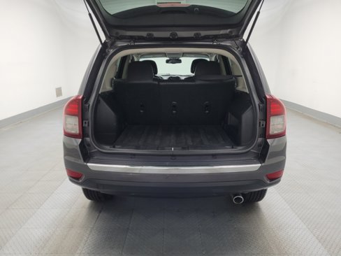 Used 2017 Jeep Compass High Altitude image 29