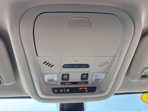 Used 2019 GMC Acadia Denali w/ LPO, Floor Liner Package image 27