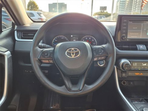 Used 2021 Toyota RAV4 XLE image 11