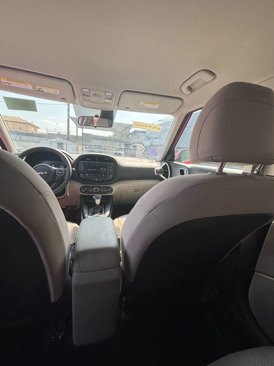 Used 2023 Kia Soul LX image 4