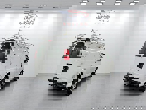 Used 2018 Chevrolet Express 2500 Extended image 4