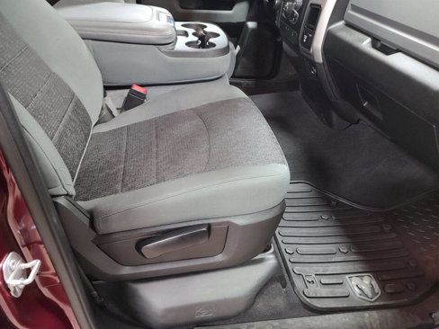 Used 2020 RAM 1500 Classic SLT image 16