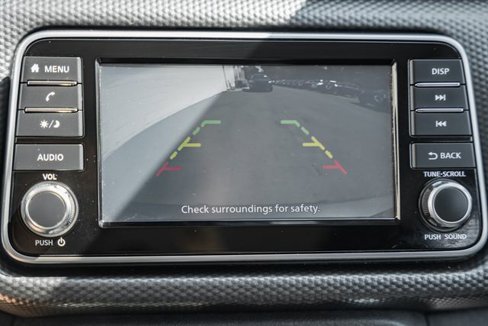 Used 2020 Nissan Kicks S image 3