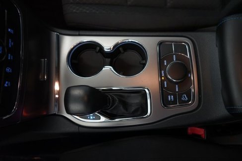 Used 2019 Jeep Grand Cherokee Laredo image 24