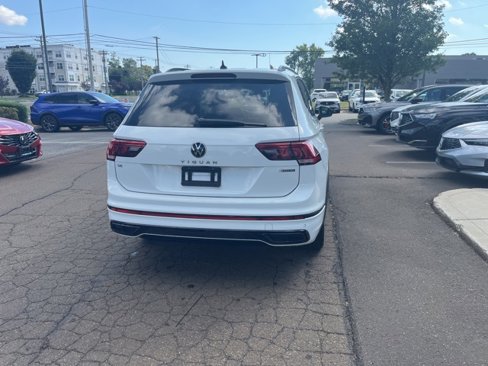 Used 2022 Volkswagen Tiguan SE R-Line image 13