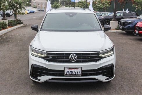 Used 2022 Volkswagen Tiguan SE R-Line image 2