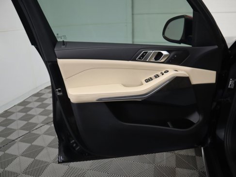 Used 2022 BMW X5 sDrive40i w/ Premium Package image 25